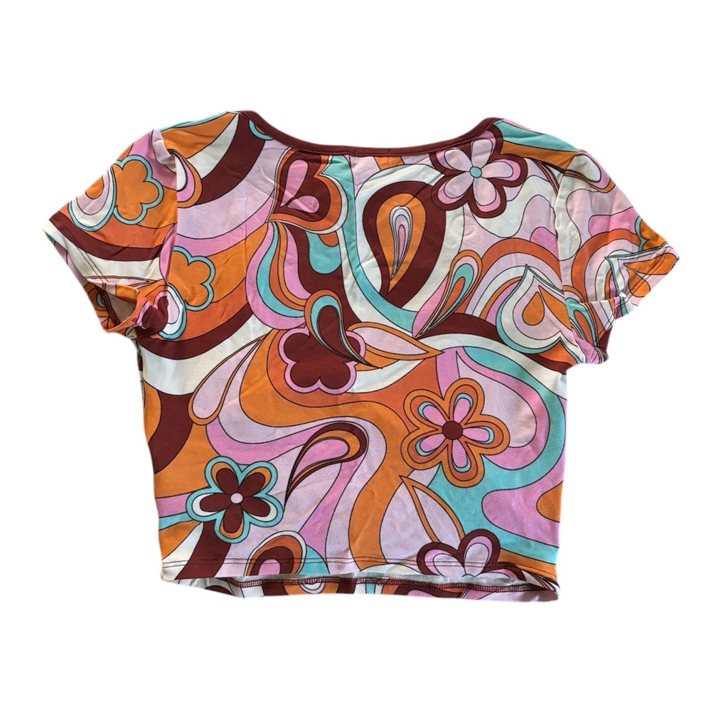 Garage || Gabriella V Neck Tee - Picture 2 of 4